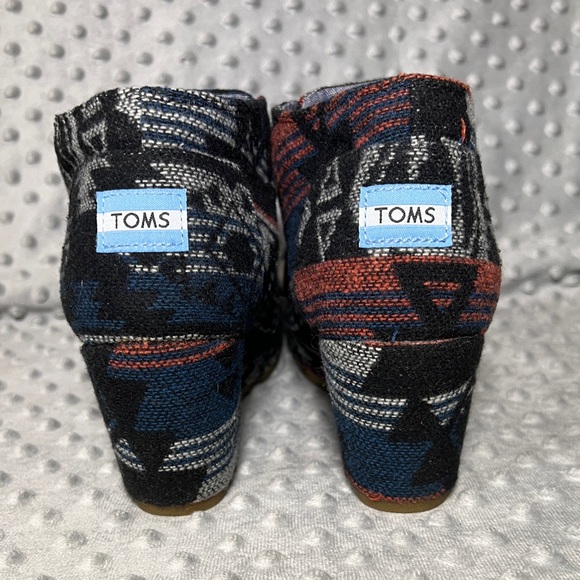 TOMS Wedge Lace-up Ankle Boots Size 9 Tribal Boho Woven Multi EUC - Picture 3 of 6
